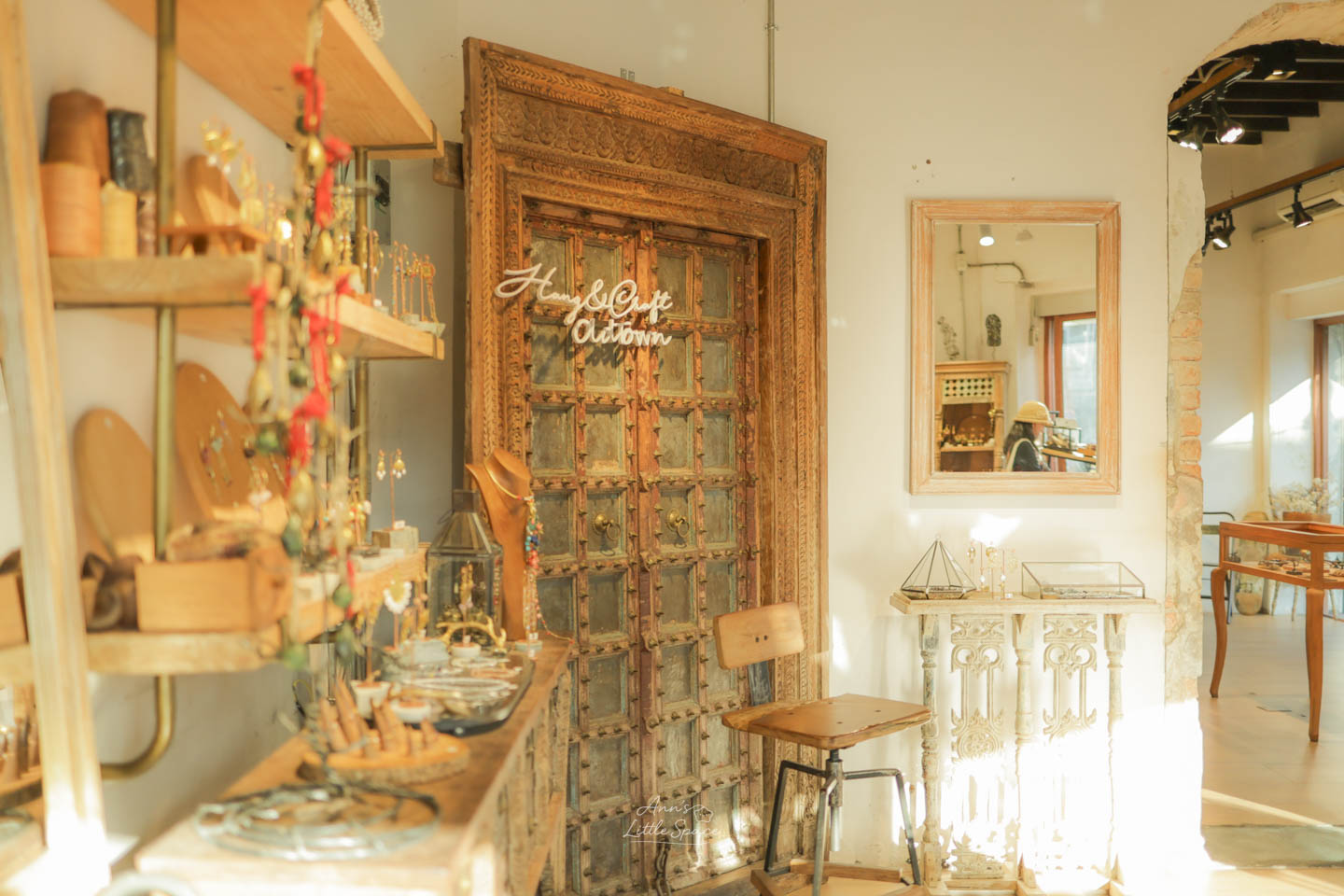 泰國清邁|午後陽光灑落在古城轉角的精緻飾品店 Hang And Craft Old City Chiangmai - 第8張圖 泰國清邁|午後陽光灑落在古城轉角的精緻飾品店 Hang And Craft Old City Chiangmai