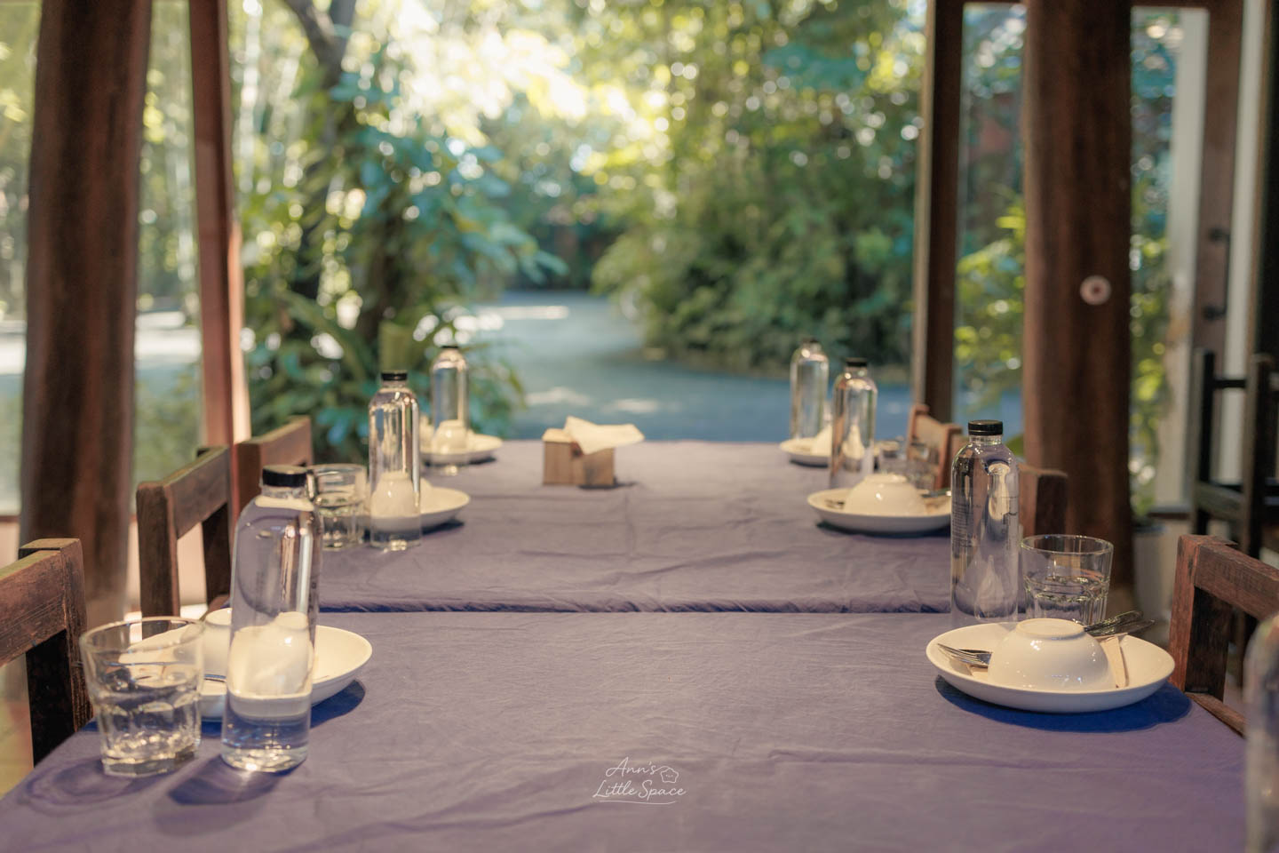 Meena Rice Based Cuisine 半戶外座位，可欣賞到露天的風景｜by Ann's Little Space
